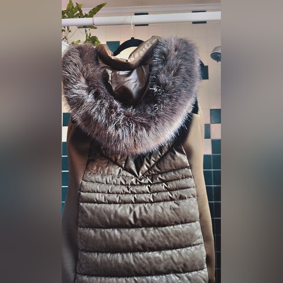 Michael Kors green puffer vest - Picture 3 of 7
